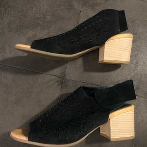 Korks Block Heel Sandals